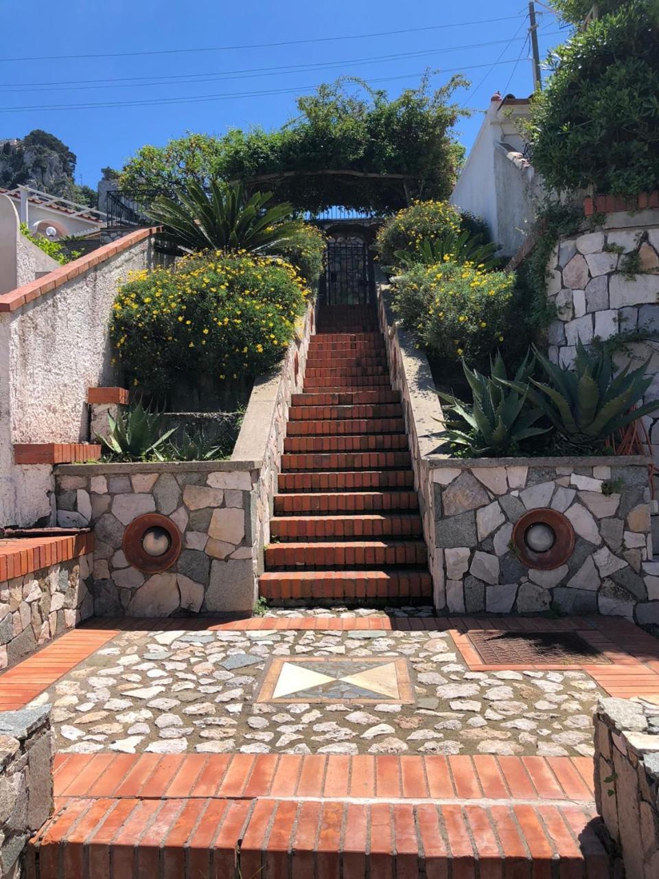 Villa Amalu Capri Piscina E Giardino Exterior photo