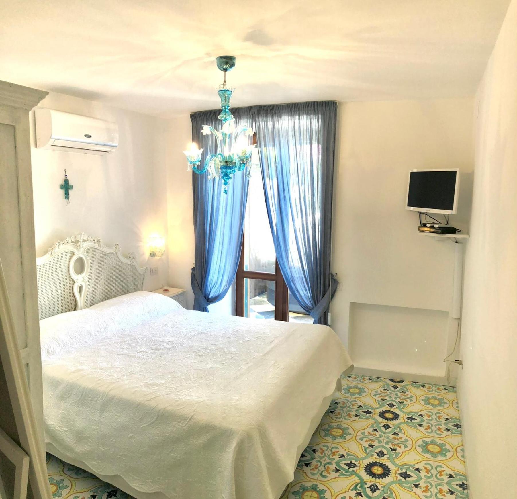 Villa Amalu Capri Piscina E Giardino Exterior photo